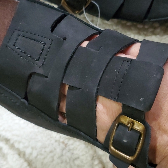 Ivan black leather made in Spain amber buckle sandals - Picture 5 of 5